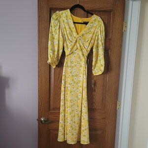Gorgeous yellow dress with flower design